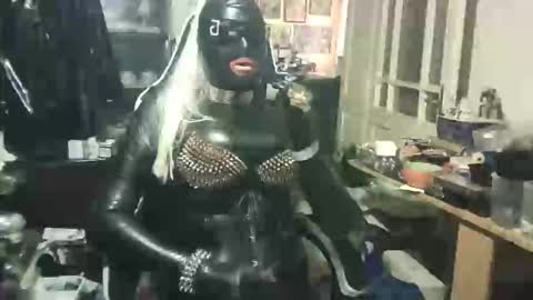 Snapshot of kovpeter30 chatting on 04-03-26, 06:00 LatexPeti online show from 04-03-26, 06:00