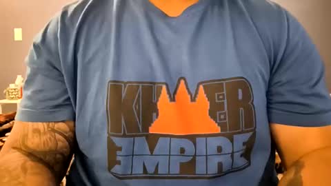 Snapshot of kp253 chatting on 12-17-25, 12:27 KP online show from 12-17-25, 12:27