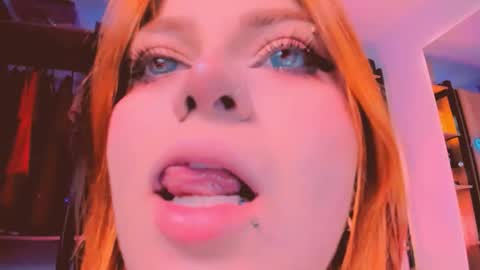 Khloe online show from 03-26-26, 01:22