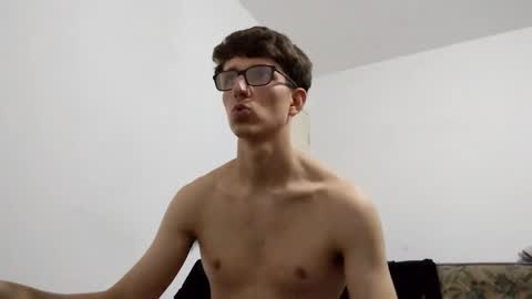 Facu online show from 12-19-24, 06:12