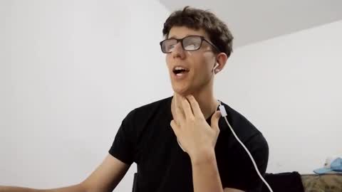 Facu online show from 12-21-24, 08:18