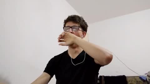 Facu online show from 12-27-24, 04:10