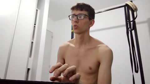 Snapshot of kpo10 chatting on 01-06-26, 05:33 Facu online show from 01-06-26, 05:33