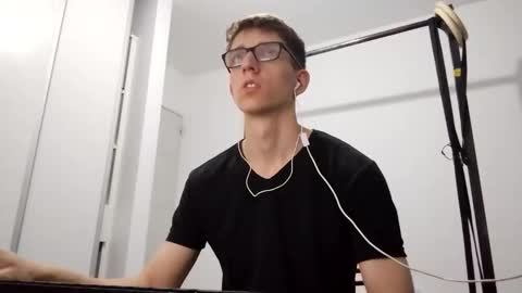 Snapshot of kpo10 chatting on 03-21-26, 03:48 Facu online show from 03-21-26, 03:48