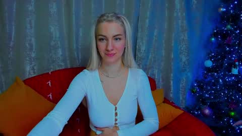 Snapshot of kratoslisandra chatting on 12-30-24, 01:26 Lisandra online show from 12-30-24, 01:26