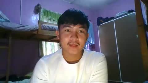 Snapshot of krezikeed chatting on 09-12-25, 04:12 krezikeed online show from 09-12-25, 04:12