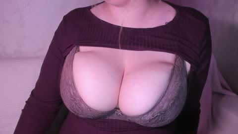 KrisRus online show from 10-18-25, 07:03