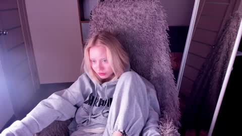 Snapshot of kris_grant chatting on 01-26-25, 01:36 kris_grant online show from 01-26-25, 01:36