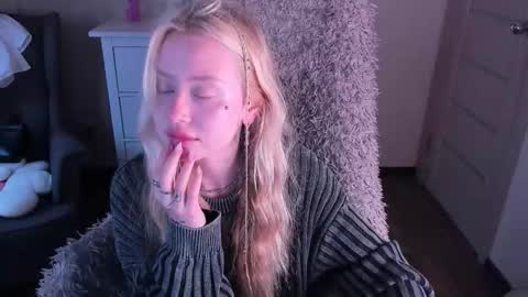 Snapshot of kris_grant chatting on 09-21-25, 10:28 kris_grant online show from 09-21-25, 10:28