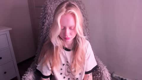 Snapshot of kris_grant chatting on 10-25-25, 10:34 kris_grant online show from 10-25-25, 10:34