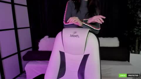 Snapshot of krisdoeil chatting on 11-29-25, 02:47 krisdoeil online show from 11-29-25, 02:47