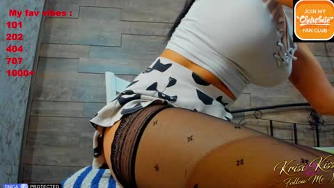 Snapshot of krisi_kiss chatting on 01-04-25, 01:42 KrisiFollow me  Thumb UP  online show from 01-04-25, 01:42