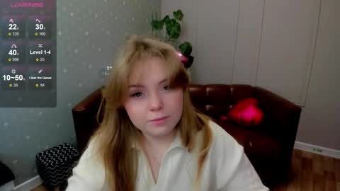 Snapshot of krispi_2000 chatting on 03-05-26, 04:52 Kriss online show from 03-05-26, 04:52