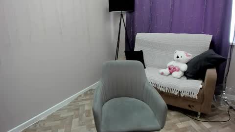 Snapshot of krispi_2000 chatting on 03-12-26, 05:46 Kriss online show from 03-12-26, 05:46