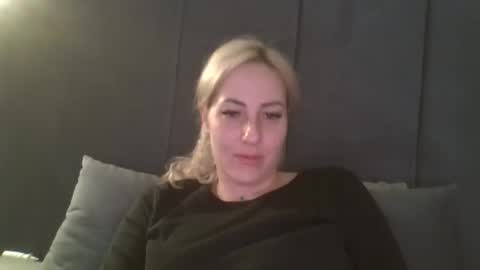 Snapshot of kriss_grace chatting on 03-11-26, 08:37 Grace online show from 03-11-26, 08:37