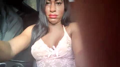 Snapshot of krissitoy chatting on 11-16-25, 07:52 Latoya Masturbar online show from 11-16-25, 07:52