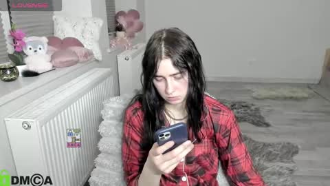 Snapshot of krisslimada chatting on 03-25-26, 11:33 KrissLimada online show from 03-25-26, 11:33