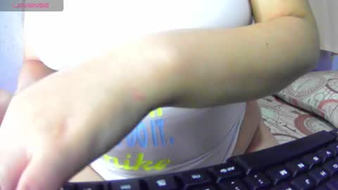 Snapshot of krissone_1 chatting on 10-09-25, 10:52 krissone online show from 10-09-25, 10:52