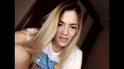 KrissSexi online show from 09-21-25, 04:03