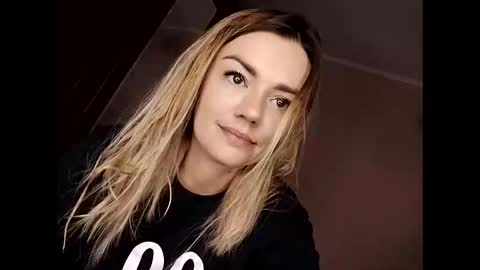 KrissSexi online show from 10-11-25, 04:12