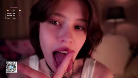 Sarah online show from 10-04-25, 01:14