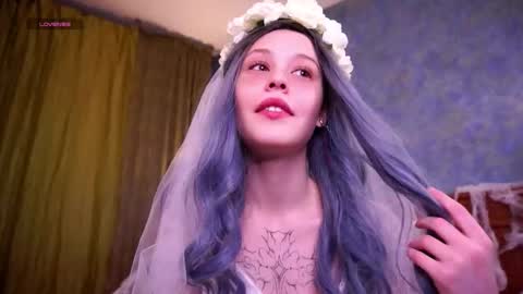 Sarah online show from 10-30-25, 01:07