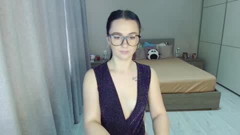 twitter    Annemarye 23 online show from 01-30-25, 10:50