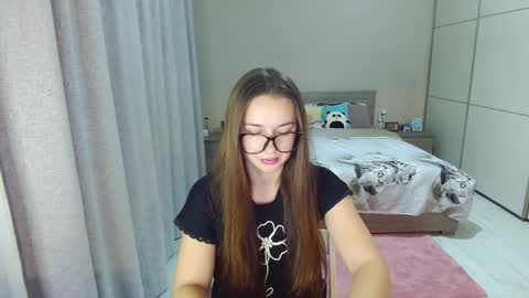 twitter    Annemarye 23 online show from 10-19-25, 04:24