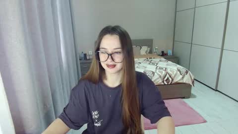 twitter    Annemarye 23 online show from 03-26-26, 05:57