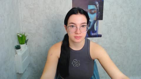 Snapshot of kristenx_x chatting on 09-16-25, 06:36 Kristen online show from 09-16-25, 06:36