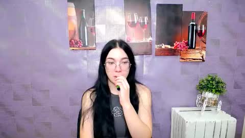 Snapshot of kristenx_x chatting on 10-27-25, 12:42 Kristen online show from 10-27-25, 12:42