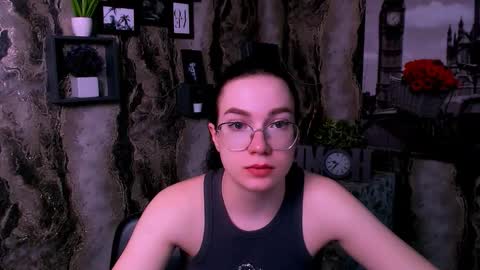 Snapshot of kristenx_x chatting on 03-28-26, 10:15 Kristen online show from 03-28-26, 10:15