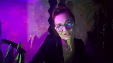 Kristina online show from 01-22-25, 04:12