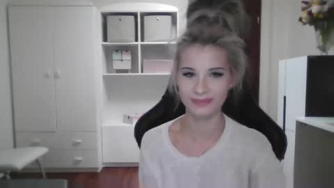 KristineAmore online show from 10-10-25, 06:40