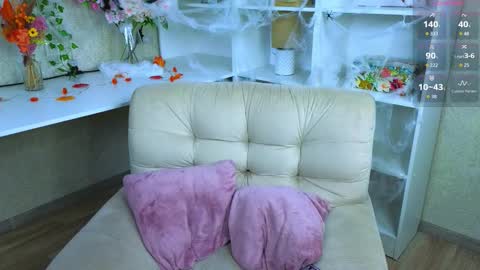 Sofia online show from 10-24-25, 01:13