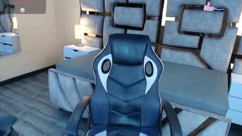 Snapshot of kristtal_key chatting on 01-16-26, 12:09 Kristtal online show from 01-16-26, 12:09