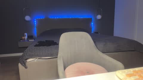 Kristi online show from 12-04-25, 04:22