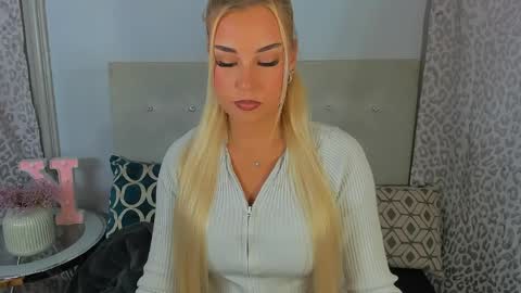 KristyFlowers online show from 06-07-26, 02:21