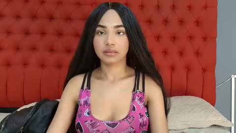 Cristina online show from 11-24-25, 08:08