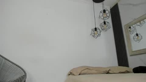 Snapshot of kristyl_paez chatting on 06-04-26, 06:58 Cristina online show from 06-04-26, 06:58