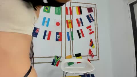 Snapshot of kristyl_paez chatting on 06-29-26, 12:06 Cristina online show from 06-29-26, 12:06