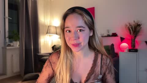 Snapshot of kristyspiritedaway chatting on 12-24-24, 06:50 Kristy Nip slip shady Best model on CB online show from 12-24-24, 06:50
