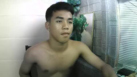 Snapshot of kritthanarkorn chatting on 11-14-25, 01:43 kritthanarkorn online show from 11-14-25, 01:43