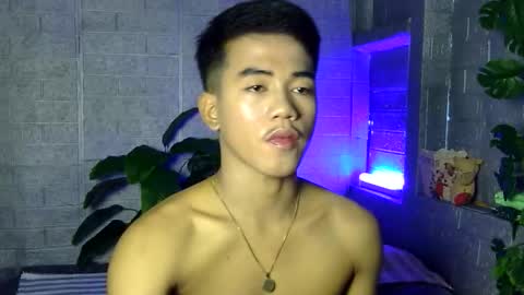 kritthanarkorn online show from 12-22-25, 07:05