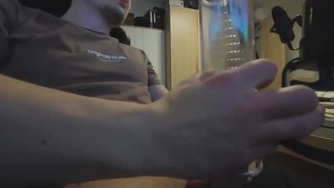 Snapshot of krony98 chatting on 04-01-26, 07:33 krony98 online show from 04-01-26, 07:33