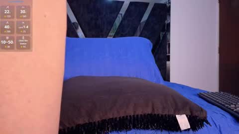 Snapshot of kroy_wood chatting on 09-23-25, 10:51 Kroy Wood online show from 09-23-25, 10:51