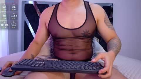 Snapshot of kroy_wood chatting on 01-17-26, 02:44 Kroy Wood online show from 01-17-26, 02:44