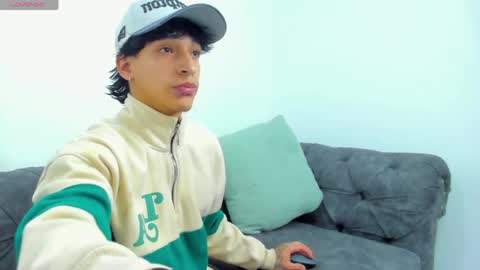 Snapshot of kroywave chatting on 06-02-26, 03:08 Kroy Wave Muscle Tattoos Latino online show from 06-02-26, 03:08