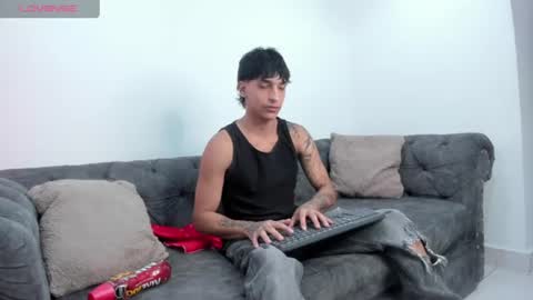 Snapshot of kroywave chatting on 07-04-26, 03:13 Kroy Wave Muscle Tattoos Latino online show from 07-04-26, 03:13