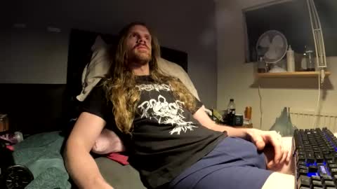 Snapshot of krullz123 chatting on 12-02-25, 10:27 Krullz online show from 12-02-25, 10:27